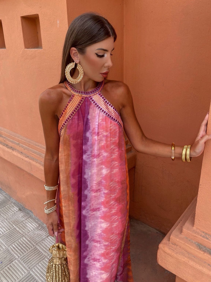 Elfrida™ | Förförisk maxiklänning med halterneck och tie-dye