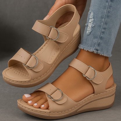 Ebba™ | Ortopediska Sandaler med Kilklack